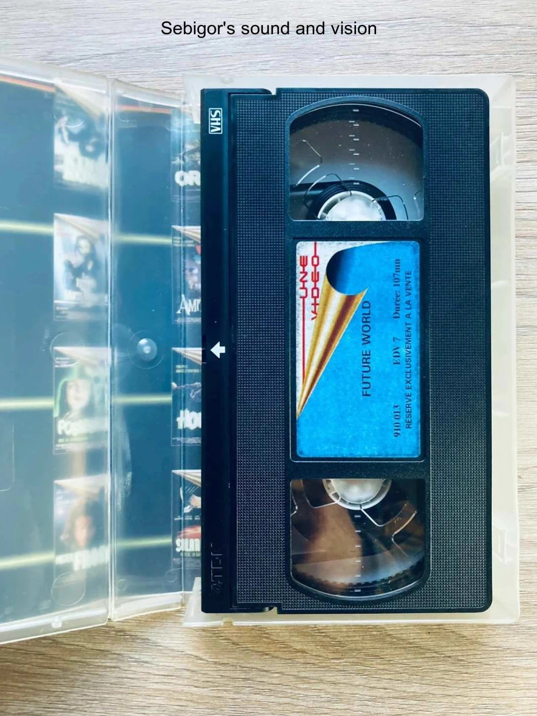 VHS Futureworld. – photo 2